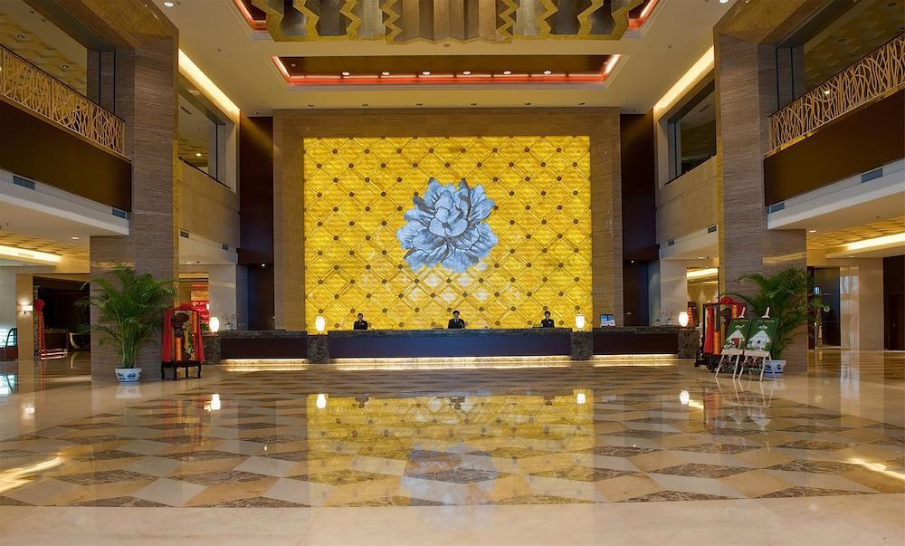 Golden Mountain International Hotel Laiyang Buitenkant foto