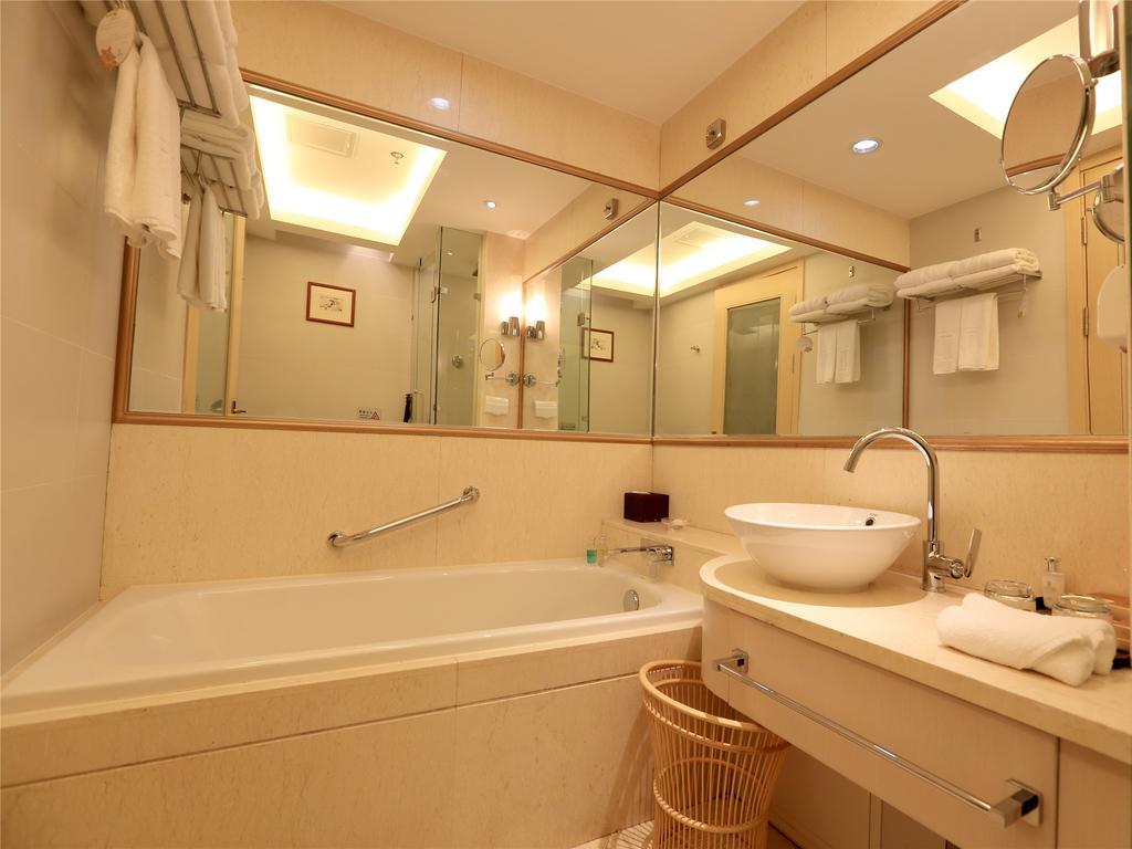 Golden Mountain International Hotel Laiyang Buitenkant foto