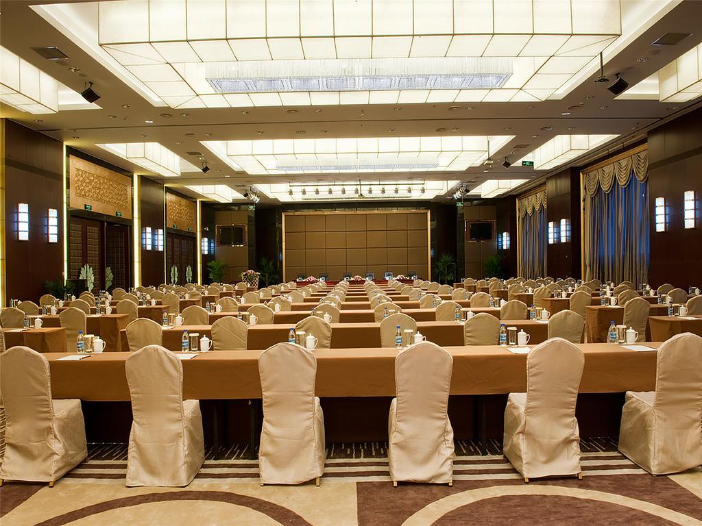 Golden Mountain International Hotel Laiyang Buitenkant foto