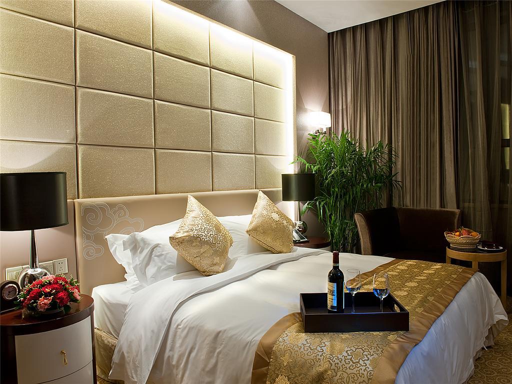 Golden Mountain International Hotel Laiyang Buitenkant foto