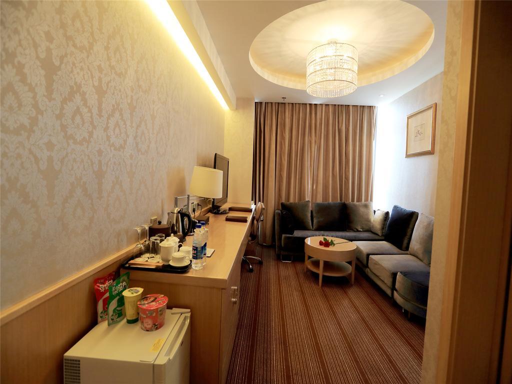 Golden Mountain International Hotel Laiyang Buitenkant foto